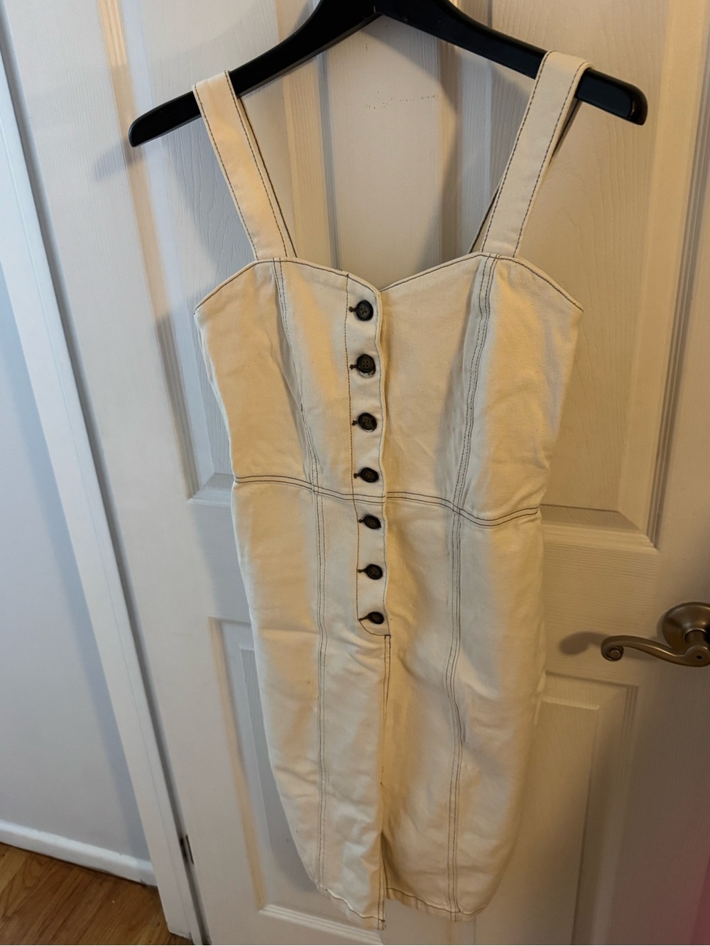 ZARA Cream Button-Front Top with Contrast Stitching - Picture 2 of 4